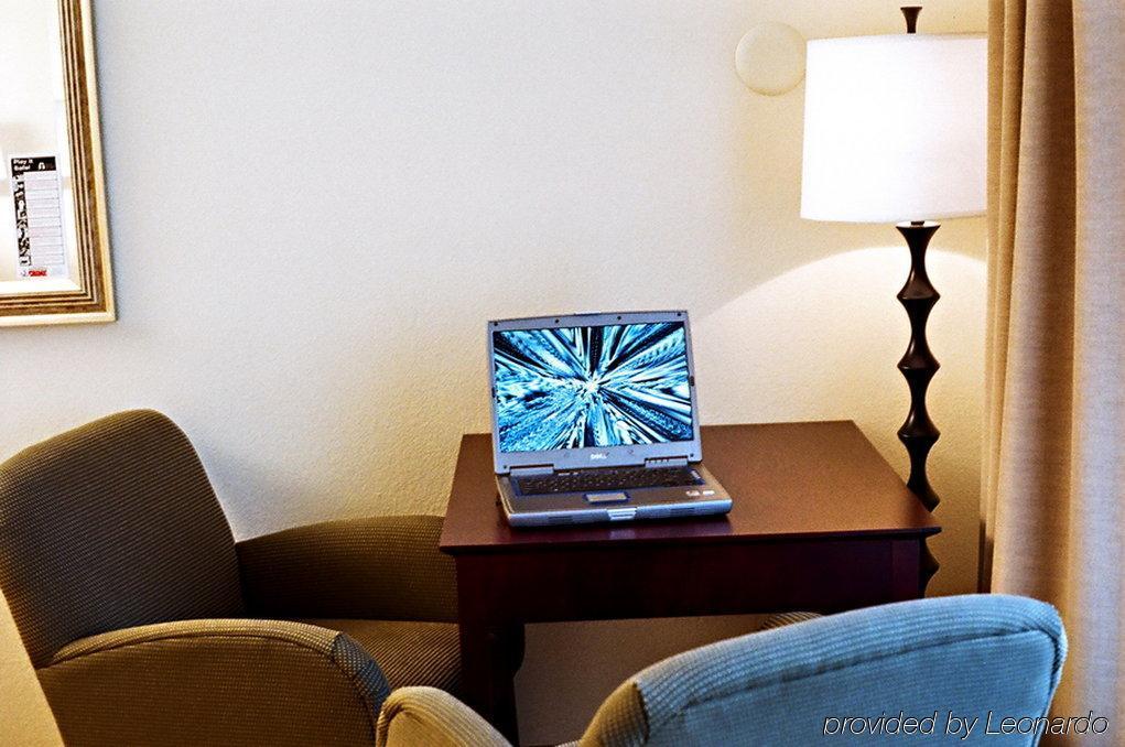 Holiday Inn Express Wilkesboro By Ihg Room photo